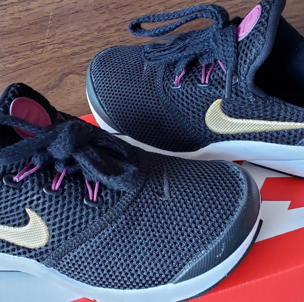 Nike presto fly girls size 11
